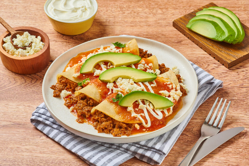 10 antojitos mexicanos y vegetarianos fáciles de preparar CHATA Abr24 Entomatadas de cochinita pibil 7 S T 1024x683 - 10 antojitos mexicanos y vegetarianos fáciles de preparar